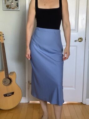 3/$20 Blue Midi Skirt M